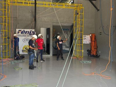 Centro de Treinamento IRATA em Betim: solução técnica para formação técnica para acesso por cordas em Betim