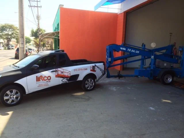 Plataforma elevatória em Votorantim